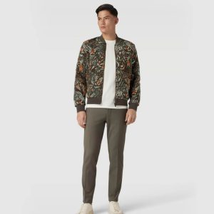 T-Shirt mit Label-Patch in weiss