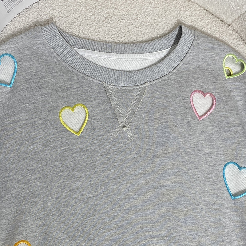Small niche autumn and winter new grey round neck hollow out heart embroidered long sleeved hoodie for women - Image 4