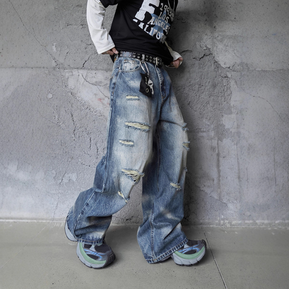 Vintage Personality Design Ripped Streetwear Loose Fit Jeans Men Hip Hop Distressed Wide Leg Long Pants - Image 2