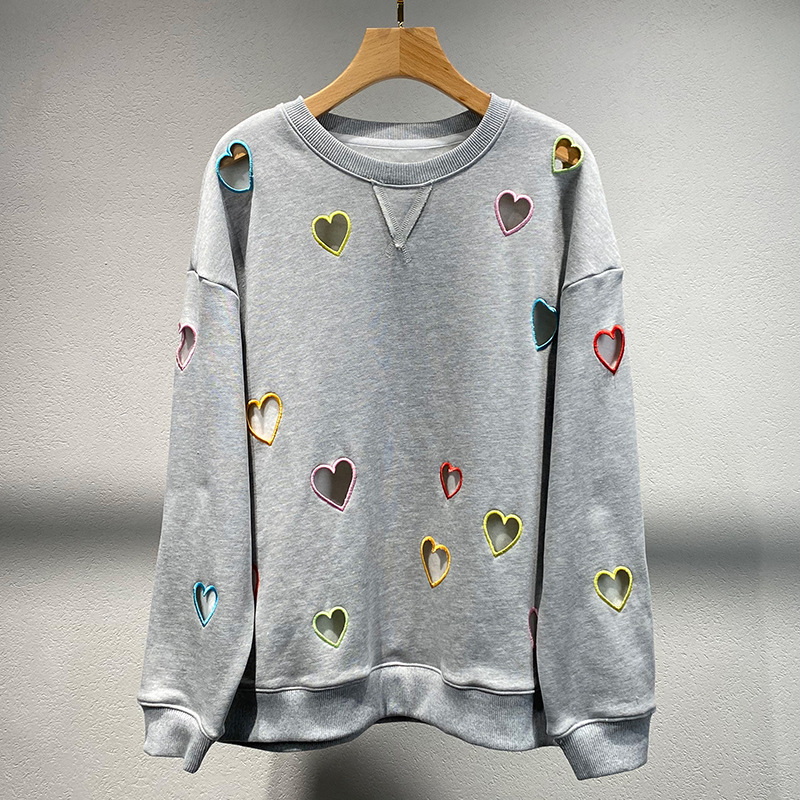 Small niche autumn and winter new grey round neck hollow out heart embroidered long sleeved hoodie for women - Image 2