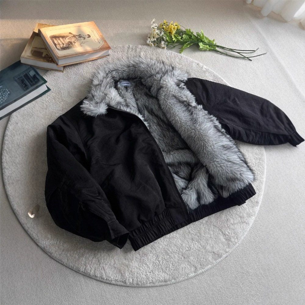 Wolf King Fur-Collar Mountain Hawk Winter Thickened Short Coat for Men, High-End Three-Proof Jacket - Image 4