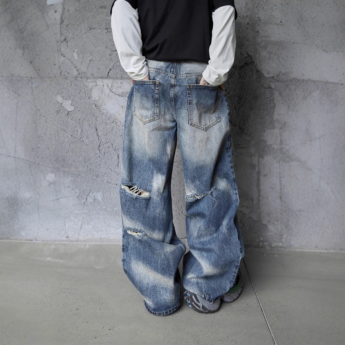Vintage Personality Design Ripped Streetwear Loose Fit Jeans Men Hip Hop Distressed Wide Leg Long Pants - Image 3